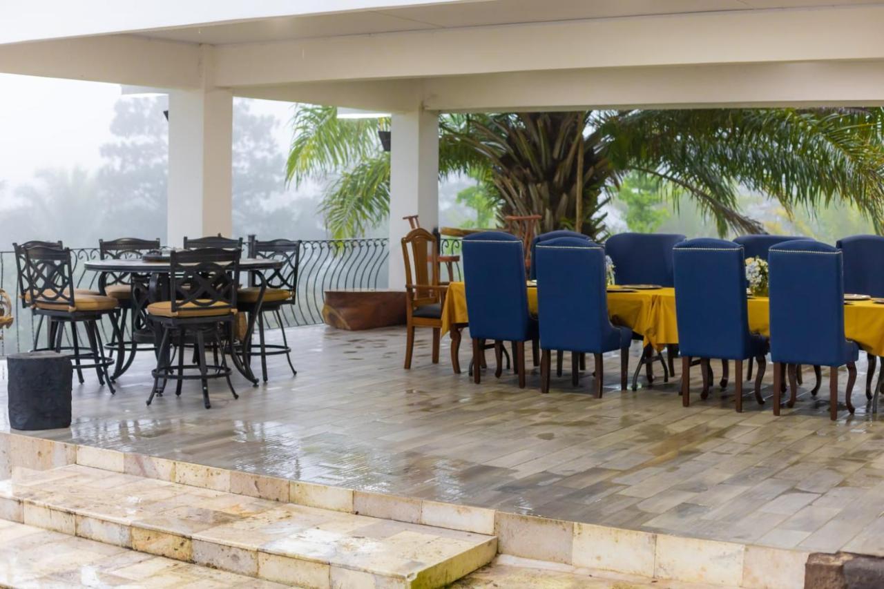 Hotel Cocoview, Bar & Restaurante Valle de Ángeles Buitenkant foto