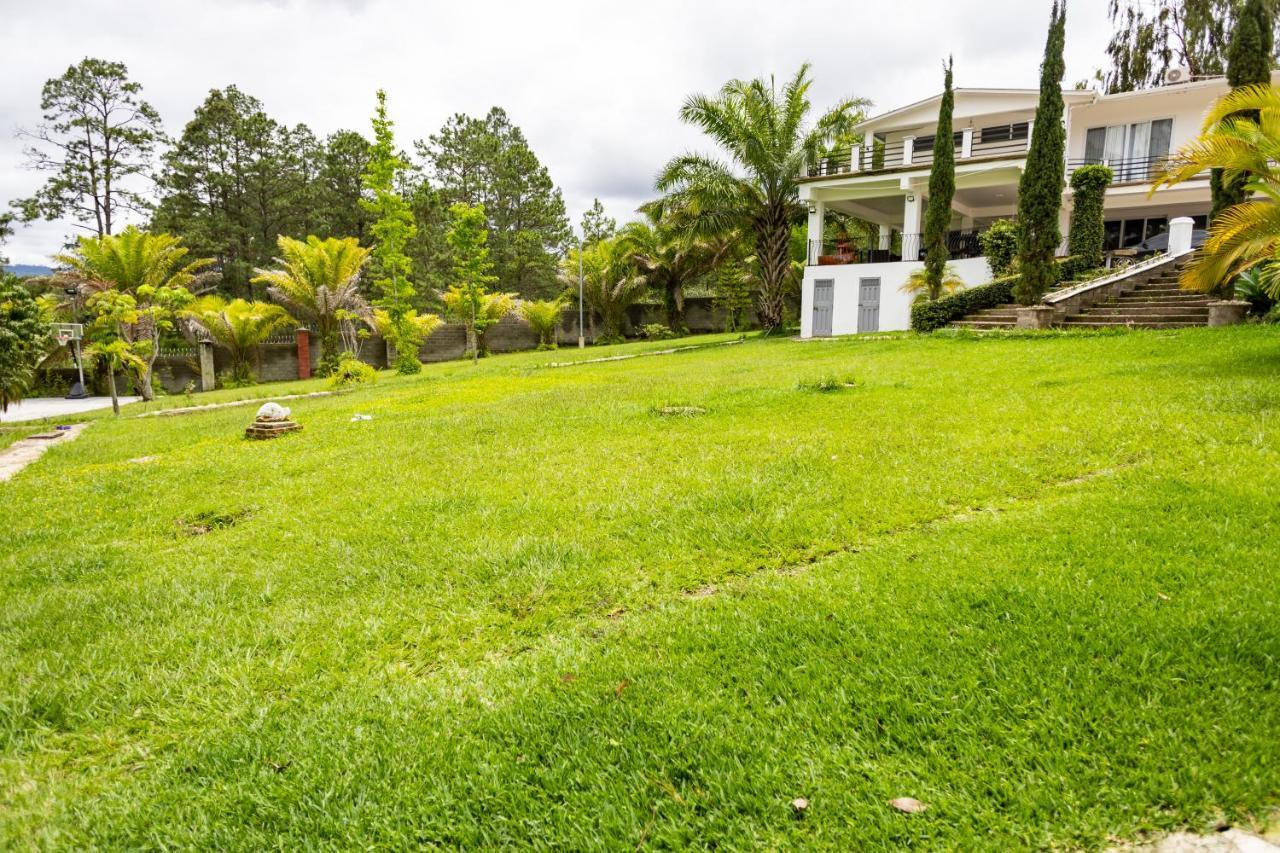 Hotel Cocoview, Bar & Restaurante Valle de Ángeles Buitenkant foto
